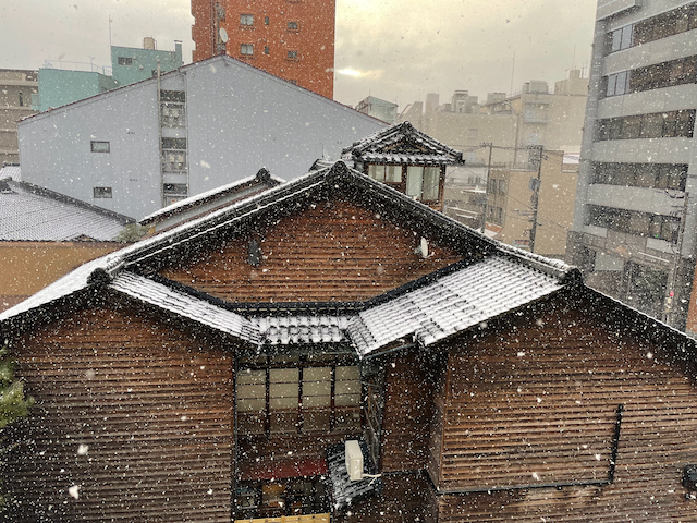 近江市場のホテルから